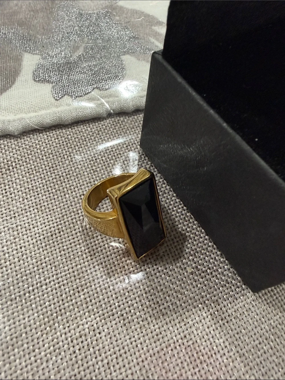 Statment ring - Picture 3 of 4